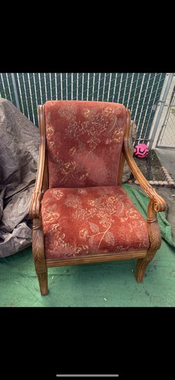 Solid wood vintage chair carved