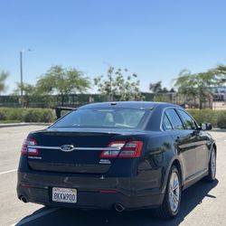 2014 Ford Taurus