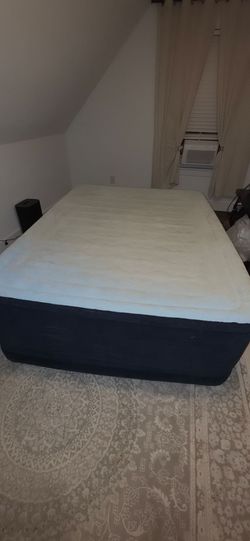 Queensize Air mattress