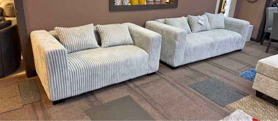 NEW LIGHT GREY SOFA AND LOVESEAT WITH FREE DELIVERY