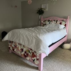 Bed frame And Mattress/Box Spring