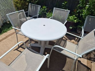 Patio Set Table Plus 5.Chairs