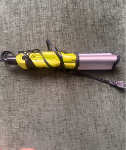 3 Barrel Hair Waver / Deep Wave Curling Iron – Works Great