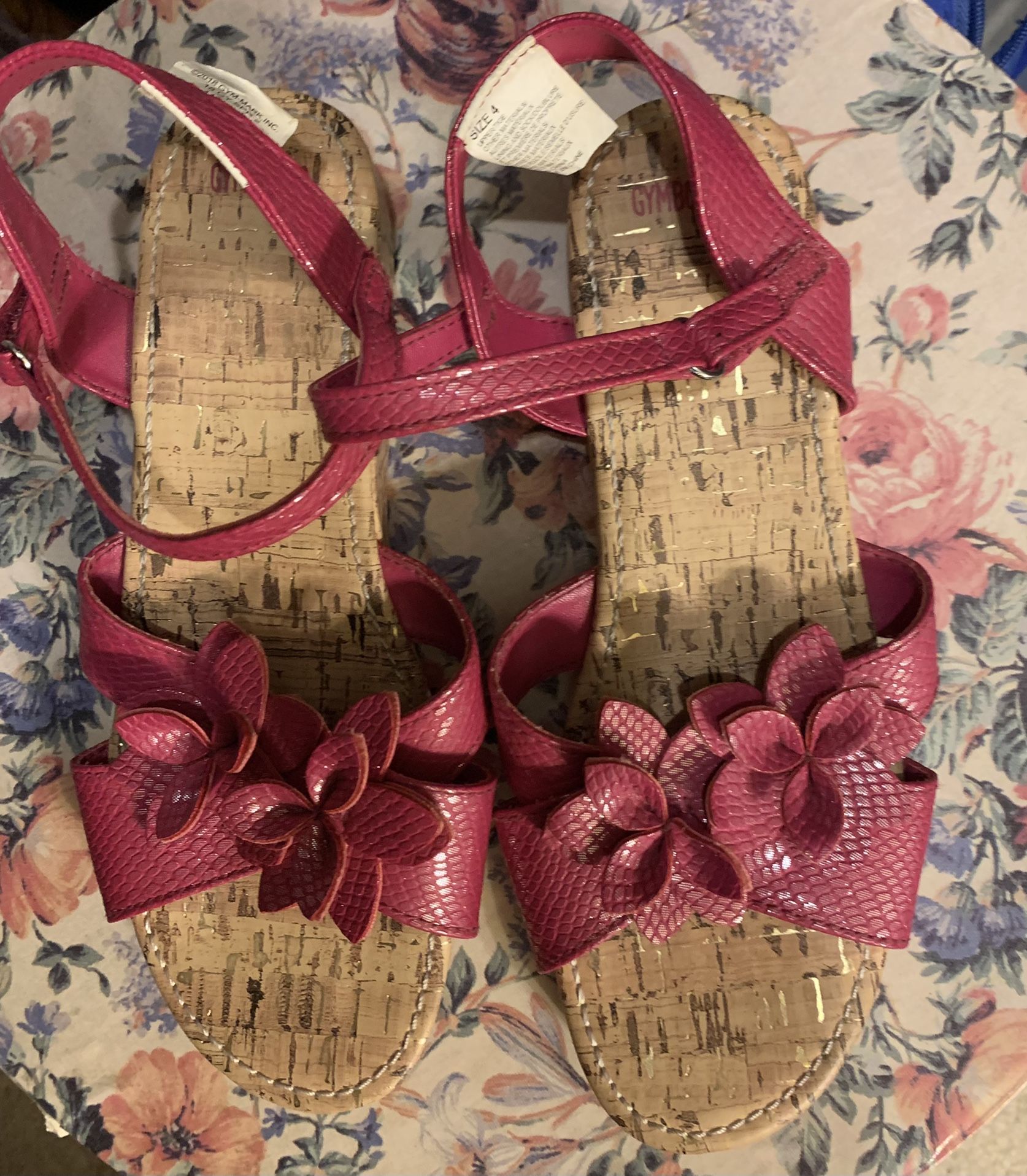 Gymboree Girl’s Cork Floral Sandals size 4.