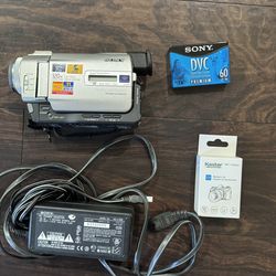 Sony Handycam Mini Dv Camcorder DCR-TRV11