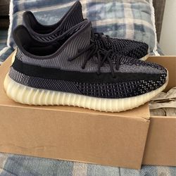 Yeezy 350 V2 Carbon