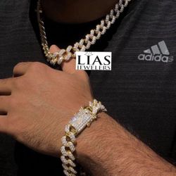 New 18k Yellow Gold Cuban Link Chain And Bracelet 