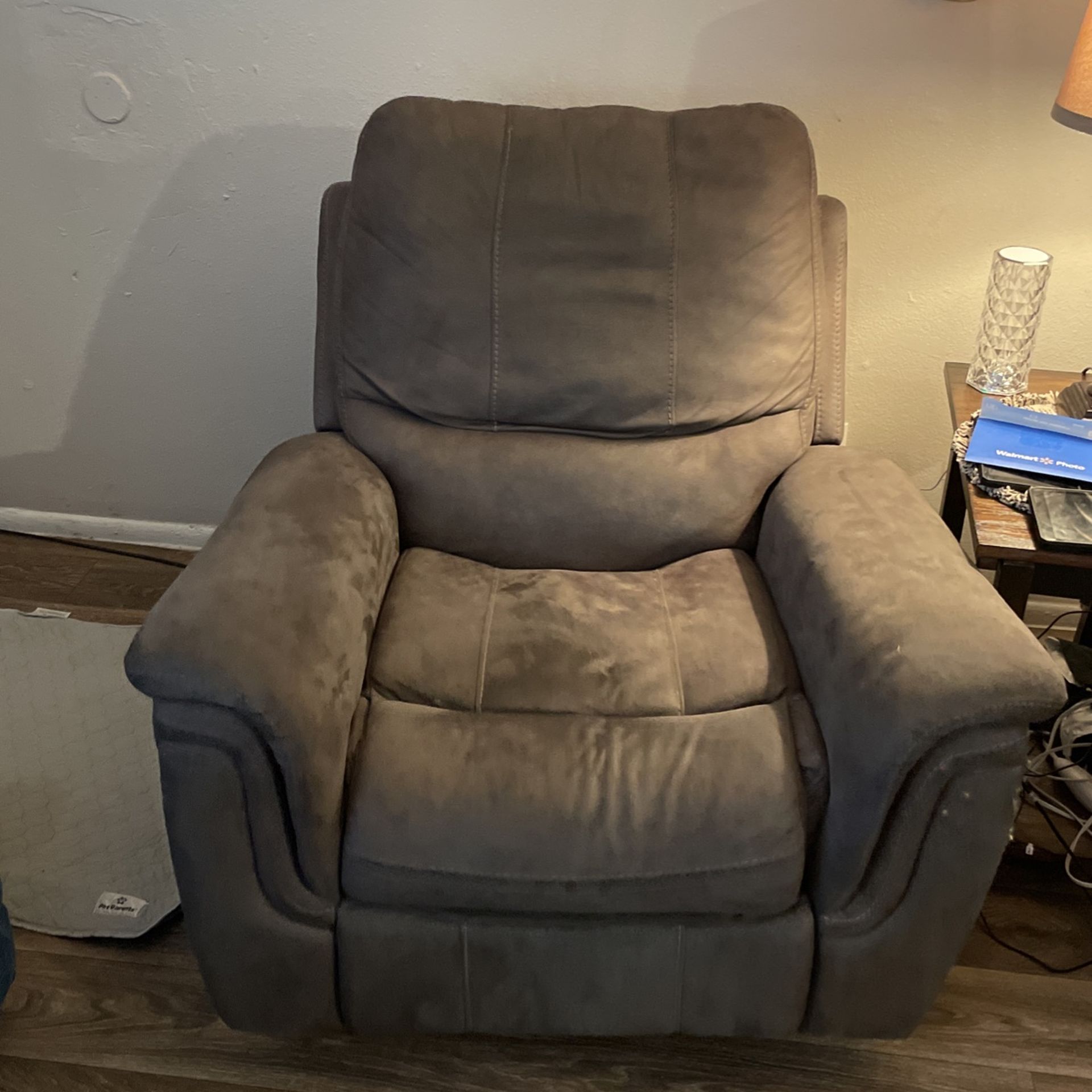Big Recliner for Sale in Phoenix, AZ OfferUp