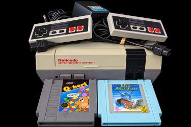 Original Nintendo NES-001 Console Tested Working 2 Controllers Q*bert Bible Adventures
