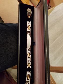 Men's bracelet can have it engraved brand new never worn