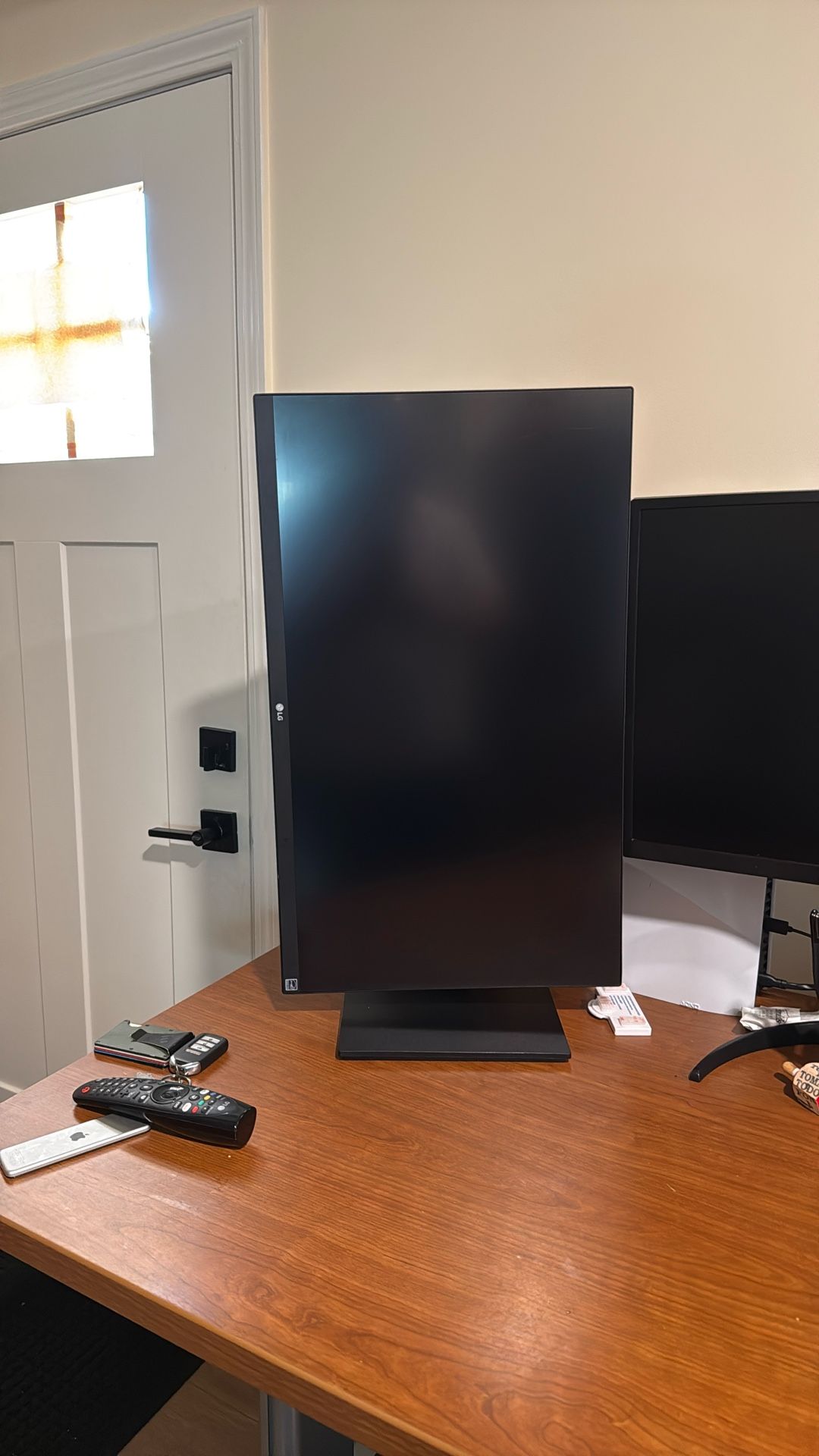 LG 27'' 27BK67U-B IPS UHD 4K Monitor (3840x2160) with USB Type-C™ Connection