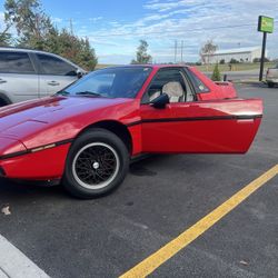 1984 Pontiac Fiero SE