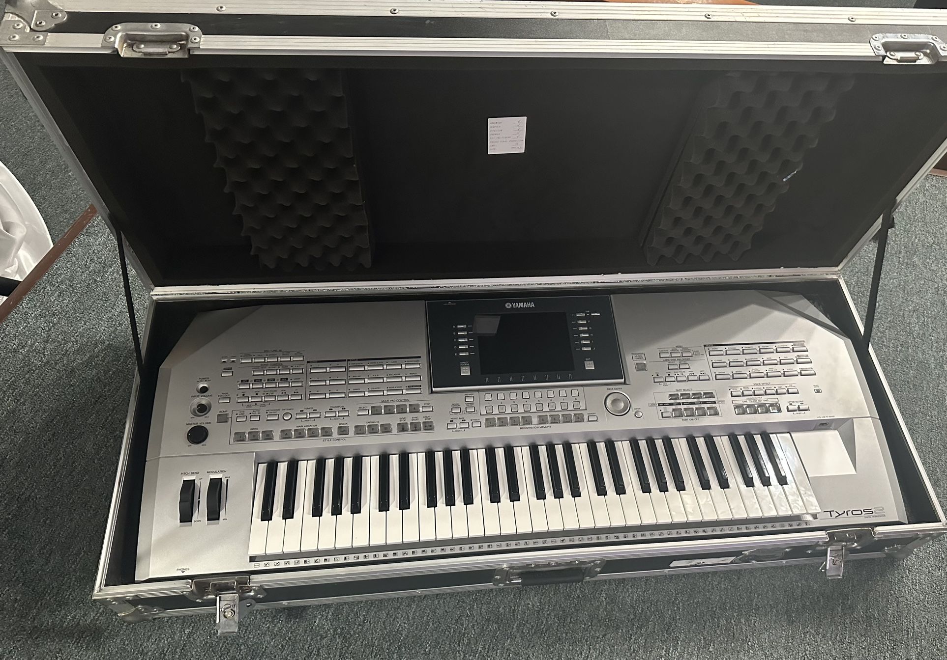 Yamaha Tyros 2 With Hardcase Y Con Ritmos Latinos