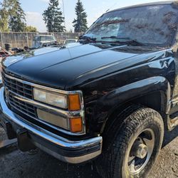 Parting Out 1992 Chevy Suburban Parts