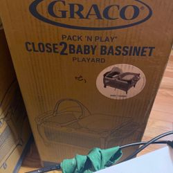 Graco Close 2 Baby Bassinet 