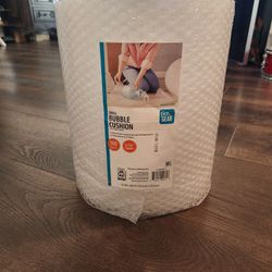 New
Pen+Gear 12" x 100' 3/16" Bubble Wrap Roll, Small Bubbles, walmart $12.97