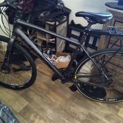 Specialized Sirrus. 27.5