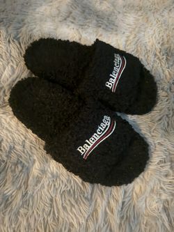 BRAND NEW BALENCIAGA SLIDES SIZE 10