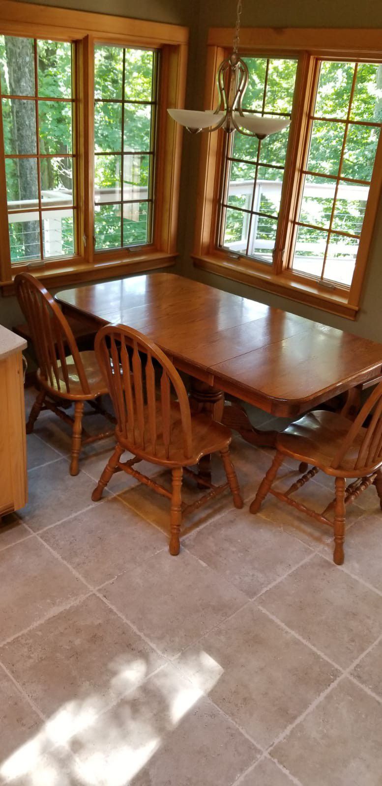 Oak Kitchen Table w 2xbenches and 3x chairs