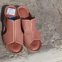 ($5) Women's  Sz 10  Sandle Shoe 