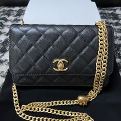 Chanel WOC 