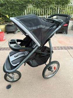 FREE STROLLER, Great Condition, It Has A Flat Tire That I Do Not Know How To Fix, Although, It’s Free