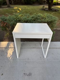 Desk with drawer