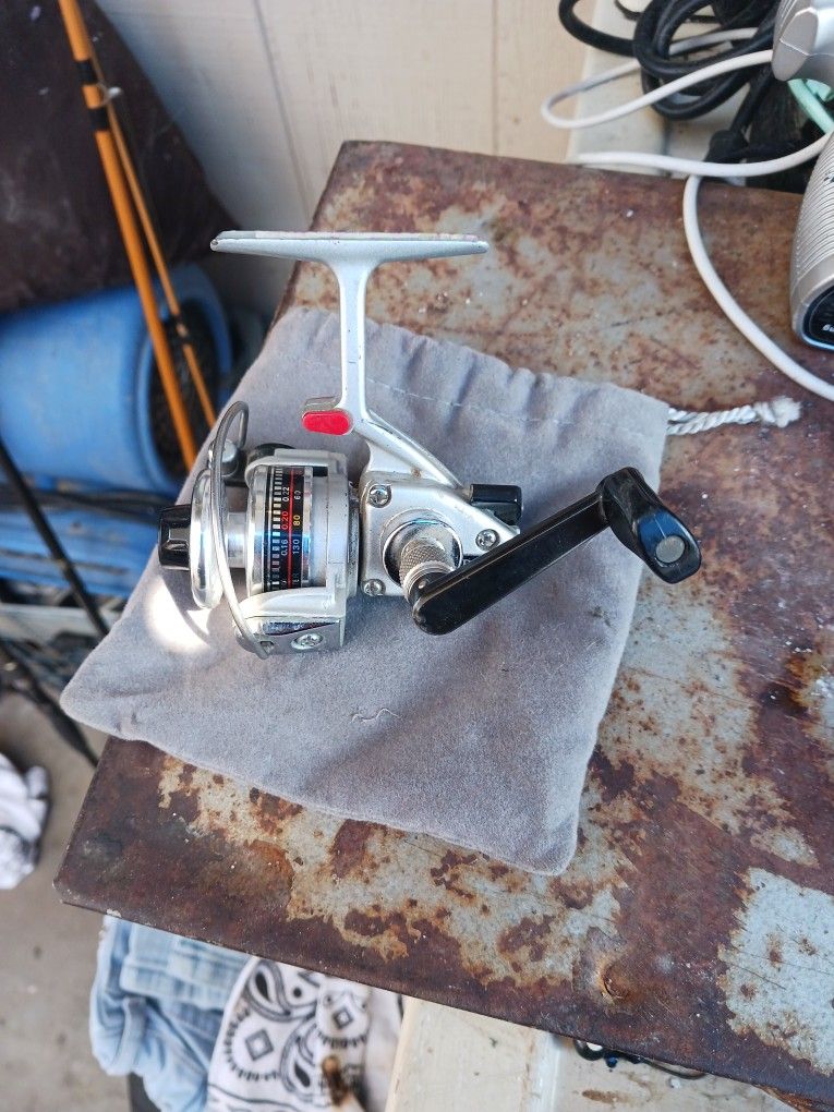 Beautiful DAIWA 500c. Spinning Reel....I Have 2 For 65. Both In Excellent Condition!