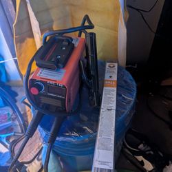Small 140 Amp Stick Welder 