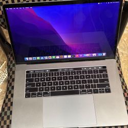 MacBook Pro 15inch 2017 Intel I7 16gb Ram 500gb 