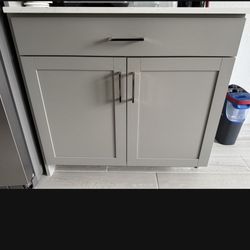 DR Horton Kitchen Cabinet 