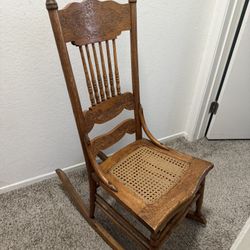 Antique Rocking Chair 