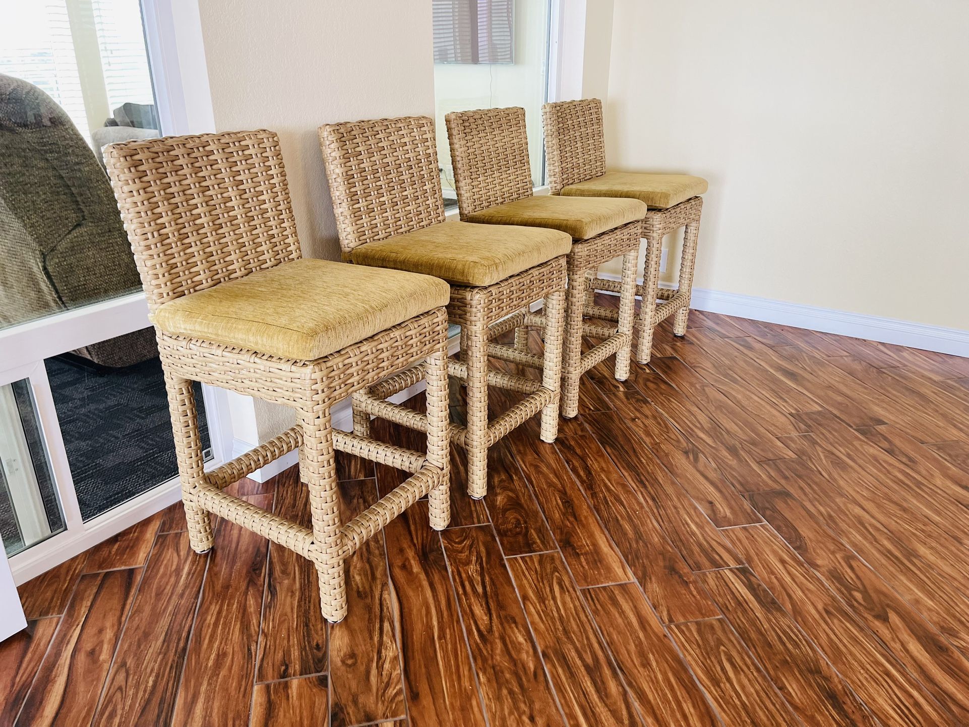High chairs . Bar chairs . Havana Wicker Outdoor/indoor Counter Stool Island kitchen High chairs . SUNSET WEST HAVANA WICKER COUNTER STOOLS.
