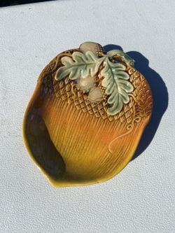 $5 🌻🌼 Vintage Ceramic Acorn Dish 