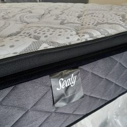 King Sizes Mattress Pillow Top Sealy "12" Individual Pocketed Coils 