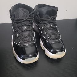 Women's 5.5 jordans 11s