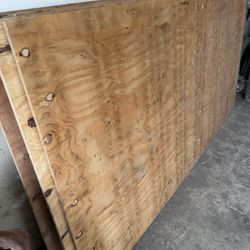Plywood 
