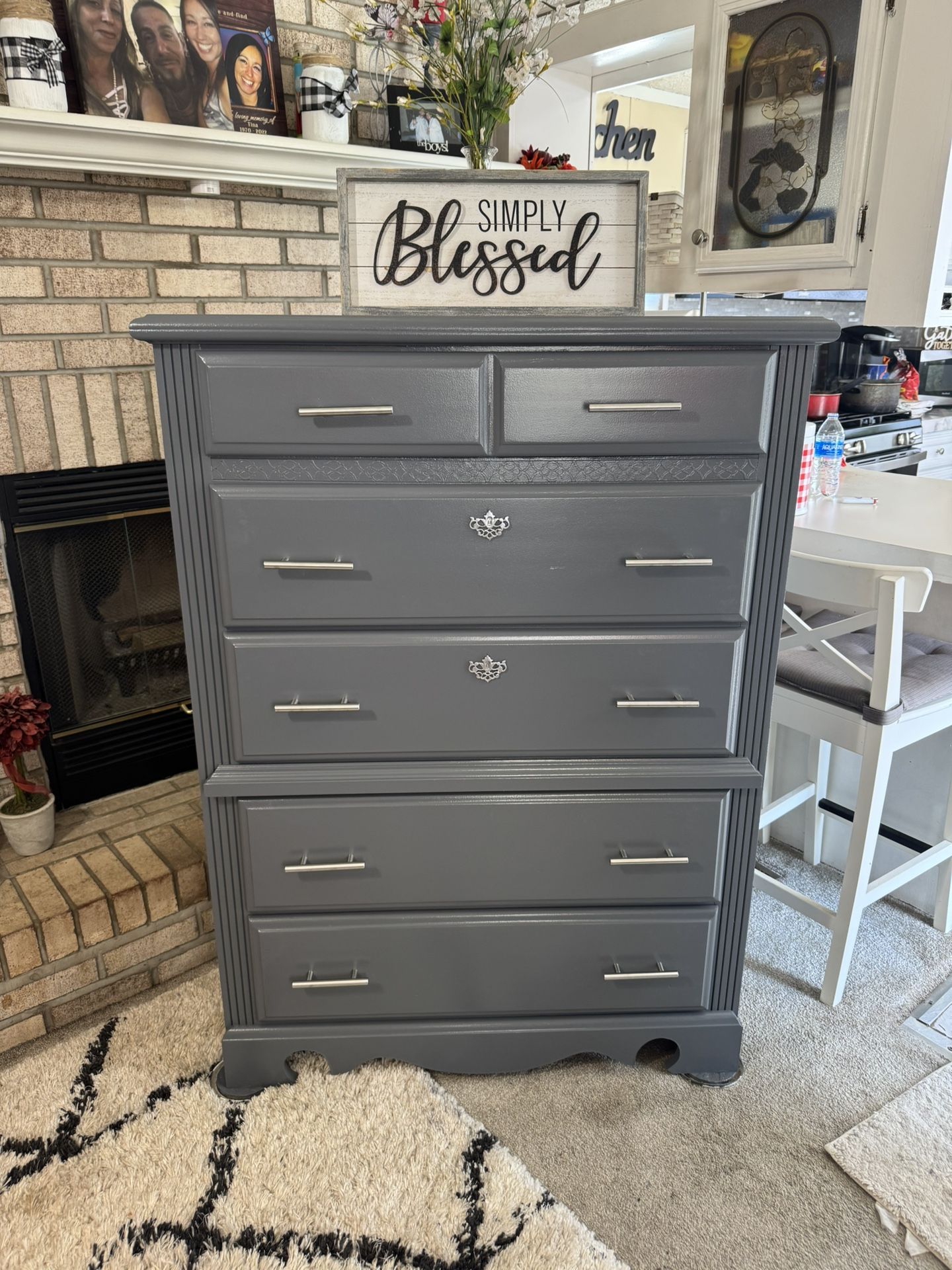 ✨✨BEAUTIFUL GRAY BIG AND TALL 5 DRAWER DRESSER✨✨