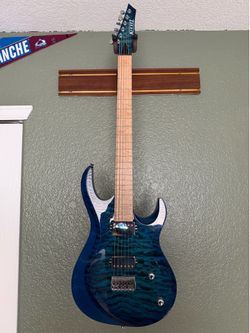 Kiesel Aries 2017 - Deep Aqua Burst Over Quilt