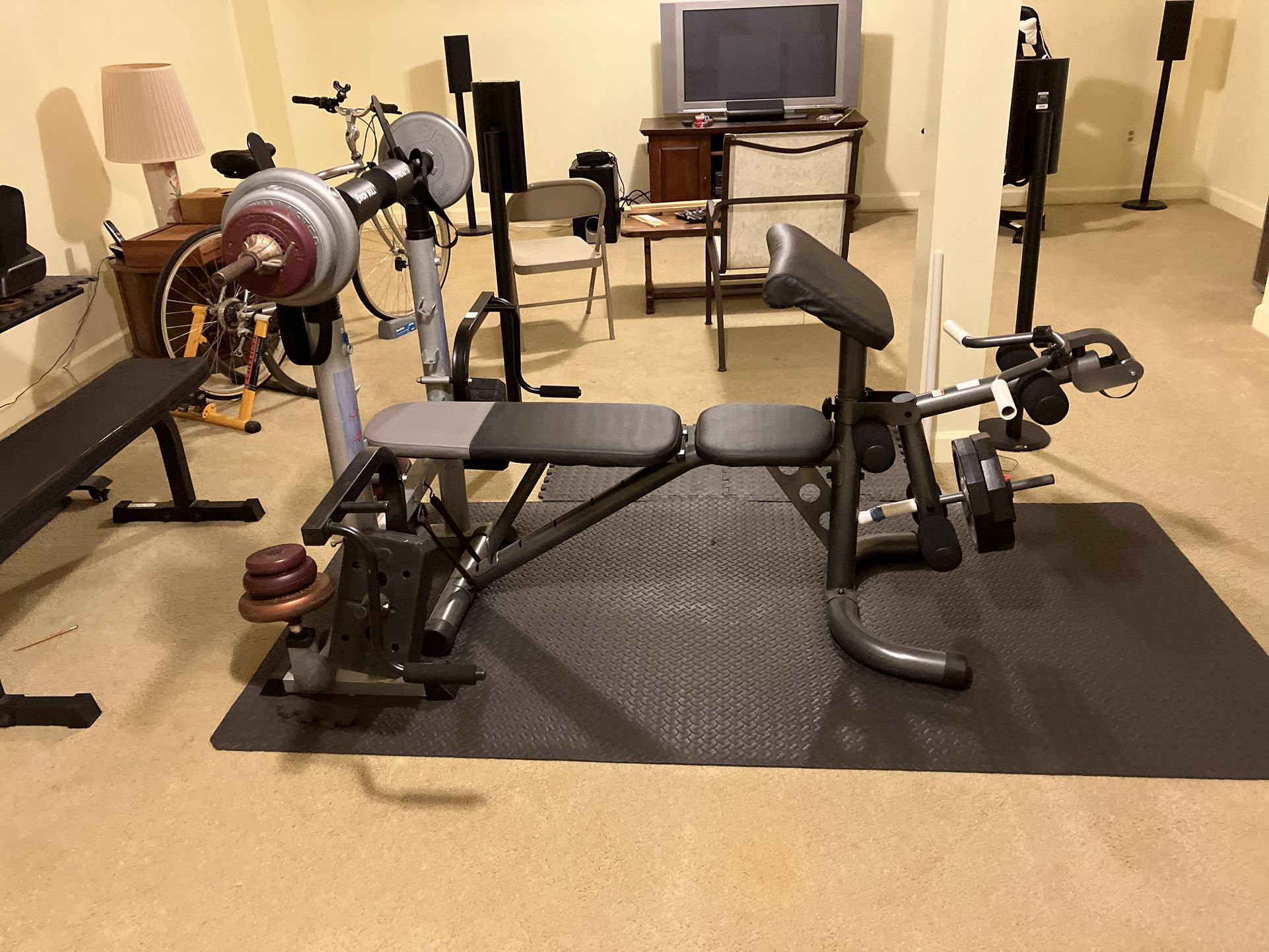 Weight Bench, w/ Barbell & Weights for multifunctional workouts