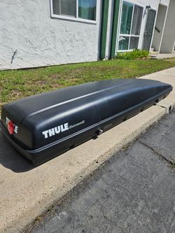 Thule cargo box