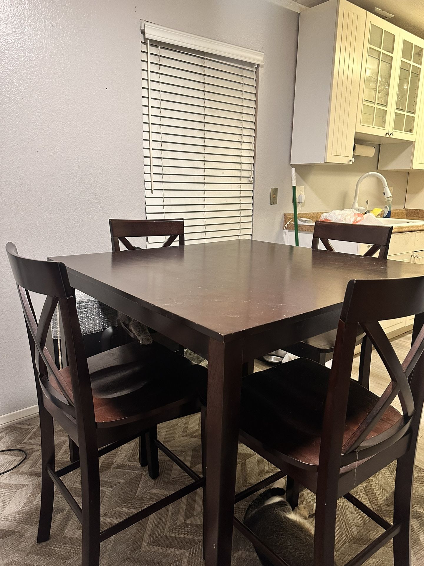 Wood Dining Table And Chairs (FREE)