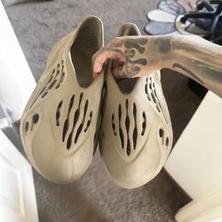 Yeezy Foam Runner SZ 7