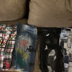 4 Pairs Of New Styled Jeans 👖 Size 32