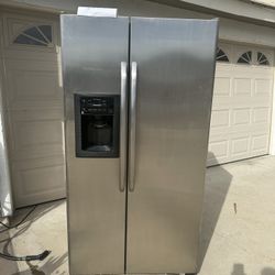 Stainless Steel Side-by-Side Refrigerator – Works Great
