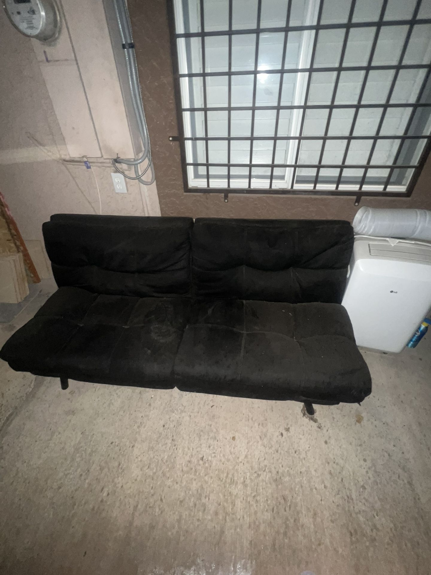 Futon-black