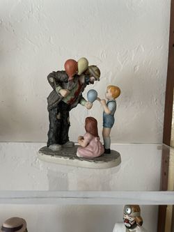 Emmett Kelly Making new friends number 10023