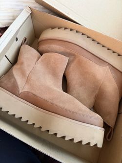 Uggs shoes