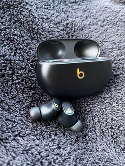 Studio noise cancellation beats