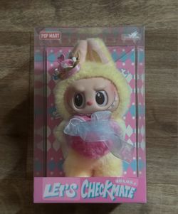 Labubu Queen